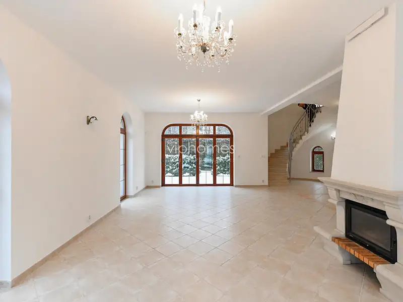 Pronájem vily 270 m², pozemek 592 m²